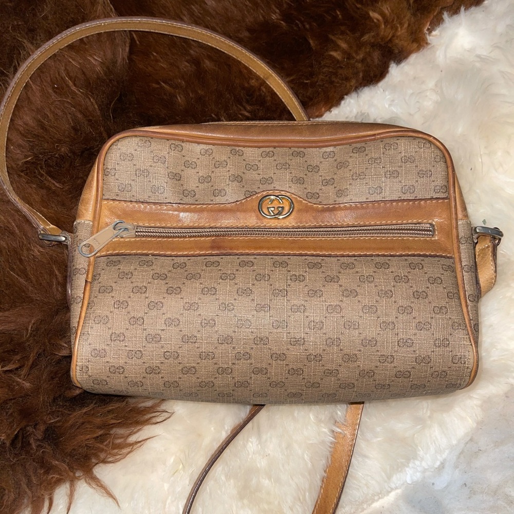 AUTHENTIC Gucci Crossbody Purse